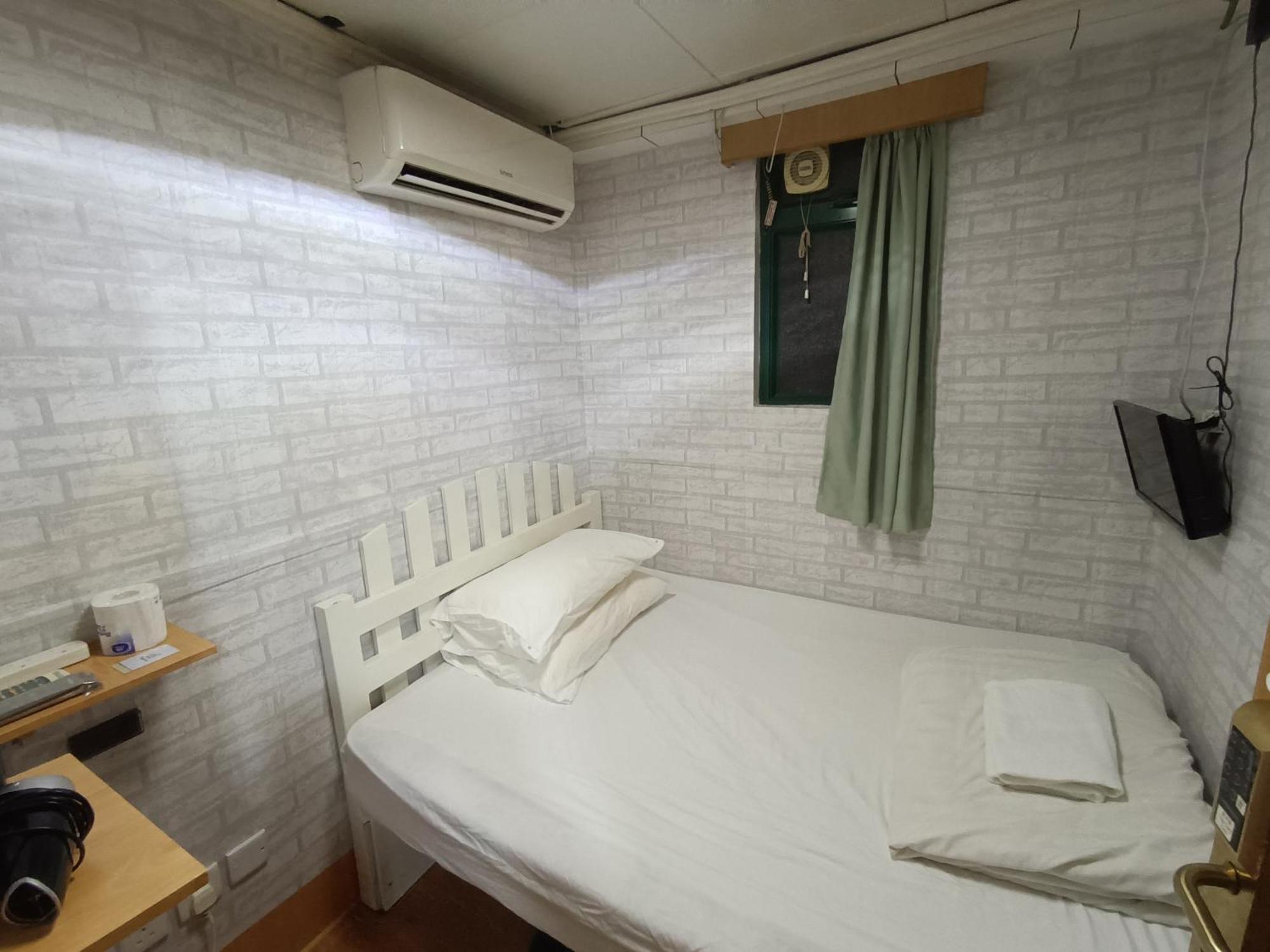 Cozy Inn Jordan Station Hong Kong Exterior photo