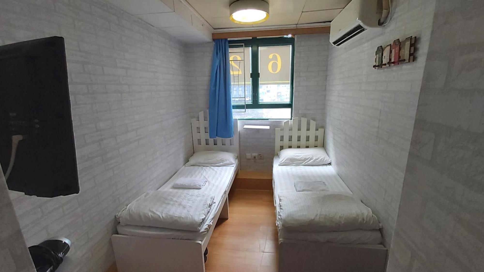 Cozy Inn Jordan Station Hong Kong Exterior photo