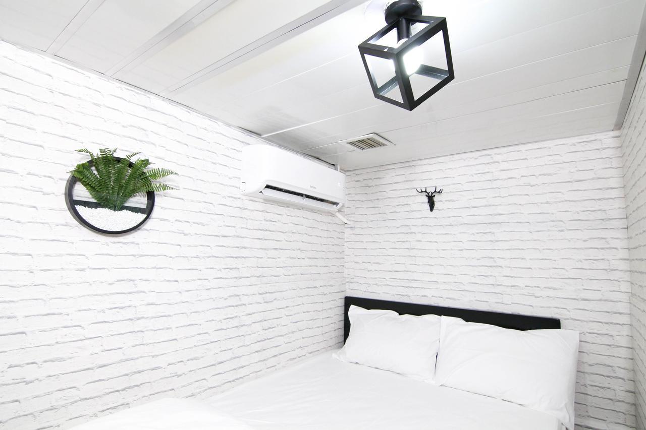 Cozy Inn Jordan Station Hong Kong Exterior photo