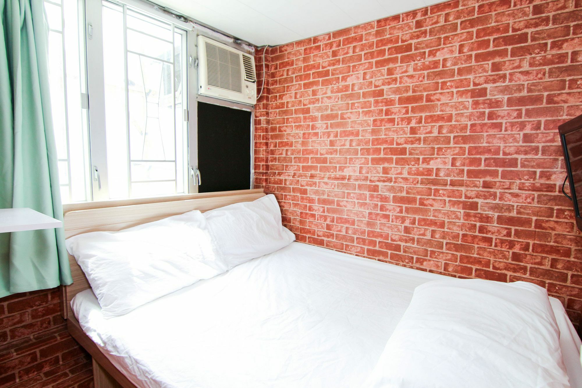 Cozy Inn Jordan Station Hong Kong Exterior photo