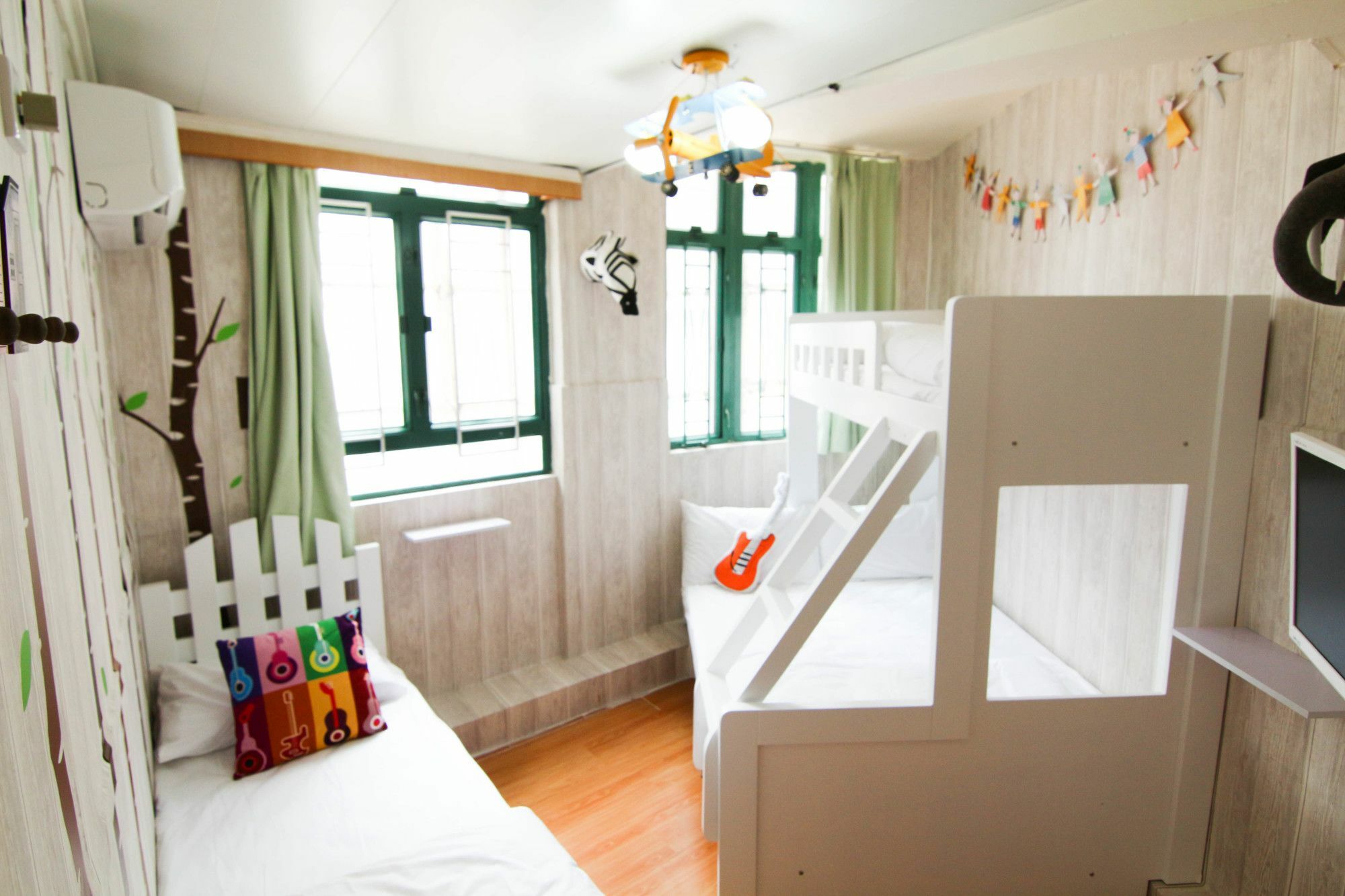 Cozy Inn Jordan Station Hong Kong Exterior photo